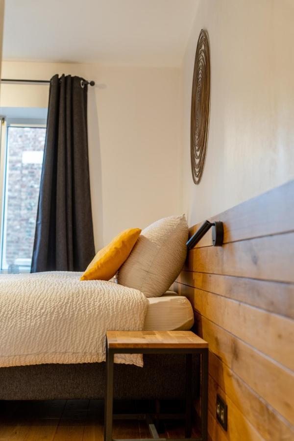 Ardenne Bnb Gite Urbain Avec Terrasse Марш ан Фамен Екстериор снимка